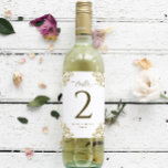Hochzeitswein Tischnummern Vintag Gold Aufkleber<br><div class="desc">Vintage Gold Wine Bottle Tischnummer Labels für Hochzeiten & Events: Diese eleganten klassischen Tischnummern-Labels sind 4 x 4 Zoll groß und eignen sich hervorragend,  um Ihre eigenen Tischnummern für Ihre Hochzeitsfeier,  Probe Dinner oder Verlobungstreffen zu machen. Weitere passende Vintage Goldhochzeitprodukte finden Sie unten.</div>