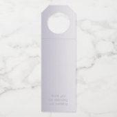 Hochzeitswein | Violett Silberstreifen Monogramm Flaschenanhänger (Rückseite)