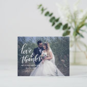Hochzeittypografie-Liebe und Dank | Couple Foto Postkarte (Stehend Vorderseite)