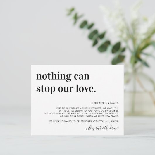 Hochzeitverschiebung Nichts kann die Liebe stoppen Ankündigungspostkarte (Stehend Vorderseite)