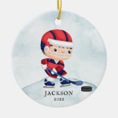 Hockey Boy Personalisierte Weihnachtsfeier Keramik Ornament (Vorne)