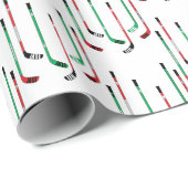 Hockey Christmas Red & Green Hockey Sticks Geschenkpapier (Rolleneckpunkt)