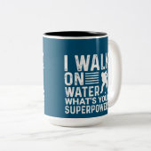 Hockey, den ich auf Wasser laufe Zweifarbige Tasse (VorderseiteRechts)