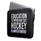 Hockey ist wichtig anter Funny Hockey Geschenke Laptopschutzhülle (Vorderseite Links)