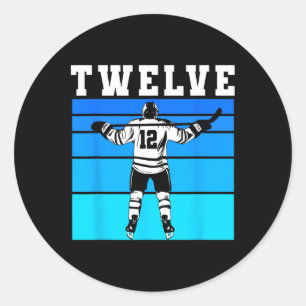 Hockey-Junge 12. Geburtstag Zwölf Eishockey-Geburt Runder Aufkleber