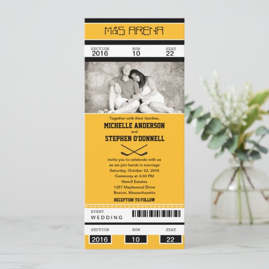 Hockey-Karten-Hochzeits-Einladung Einladung (Stehend Vorderseite)