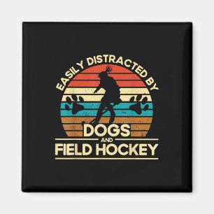 Hockey leicht abgelenkt durch Hunde und Feld H Magnet
