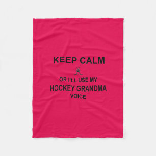 Hockey-Mama - Oma Behalte Calm Crown Blanket Fleecedecke