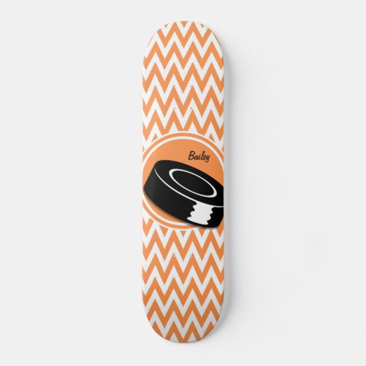 Hockey; Orange und Weiß Zickzack Skateboard (Vorderseite)