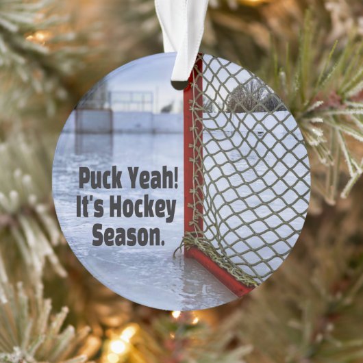 Hockey Saison Eiszeit Spaß Puck Ornament (Baum)