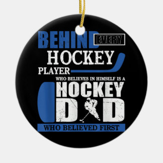 Hockey-Vater, der dem ersten Funny Ice Hockey glau Keramik Ornament
