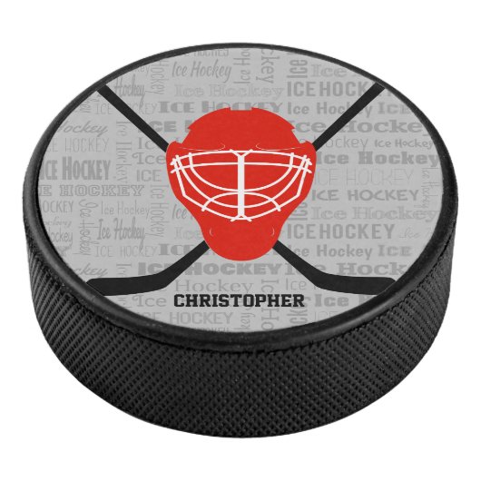 Hockeyhelm aus Rot und Sticks Typografie Eishockey Puck (3/4)