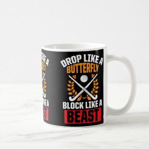 Hockeyschläger fallen wie ein Schmetterlingsblock  Kaffeetasse