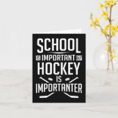 Hockeyschule ist wichtig, Hockey ist aber etwas kl Karte (Gelbe Blume)