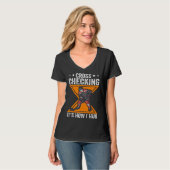 Hockeyspieler Cross Checking So Umarme Ich T-Shirt (Vorderseite Vollansicht)