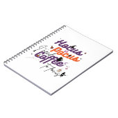 Hocus Pocus I brauche Kaffee zum Fokus Notizblock (Linke Seite)