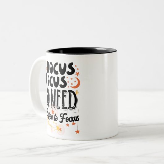 Hocus Pocus I Need Coffee to Focus, Funny Zweifarbige Tasse (Vorderseite Links)