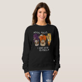 Hocus Pocus I Need Coffee To Focus Halloween Teach Sweatshirt (Vorne ganz)