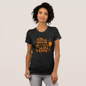 Hocus Pocus I Need Wine to Focus Funny Halloween T-Shirt (Vorne ganz)
