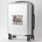 Hocus Slowcus Funny Halloween Sloth Classic T-Shir Aufkleber (Koffer)