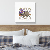 Hocus Slowcus Lustiger Halloween Faultier Klassisc Leinwanddruck (Insitu (Schlafzimmer))