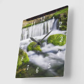 Hodgson Spring Falls Wall Clock Quadratische Wanduhr (Winkel)