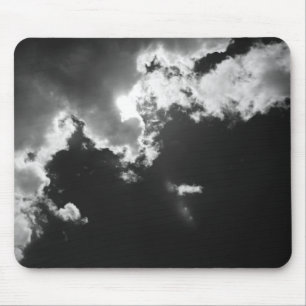 Hoffnung in der silbernen Verkleidung der Wolken. Mousepad