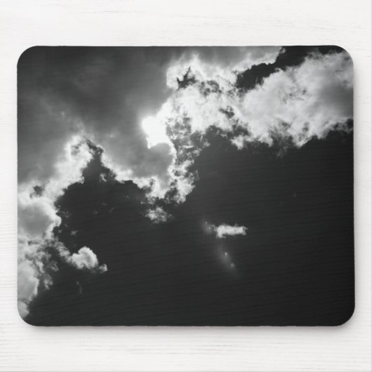 Hoffnung in der silbernen Verkleidung der Wolken. Mousepad (Vorne)