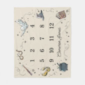 HOGWARTS™ Monatlicher Meilenstein Fleecedecke (Vorderseite)