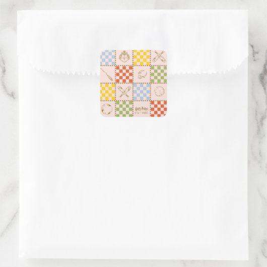 HOGWARTS™ QUIDDITCH™ Team Checker Pattern Quadratischer Aufkleber (Tasche)
