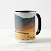 Hohe Hügel von Tehachapi, 1936 von Maynard Dixon Tasse (VorderseiteRechts)