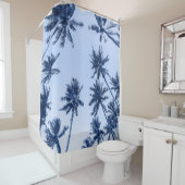 Hohe Palmen, klarer blauer Himmel. Duschvorhang (Beispiel)