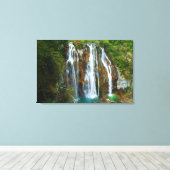 Höhenunterschied des Wasserfalls, Kroatien Leinwanddruck (Insitu (Holzboden))
