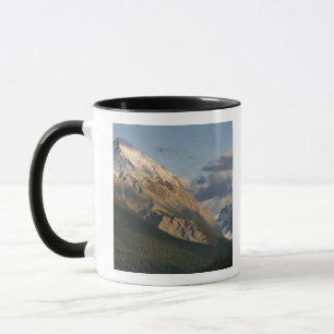 Hoher Gipfel in der Nähe des Maligne Lake, Jasper Tasse
