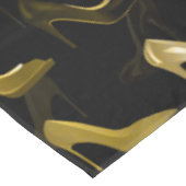 Hoher Heels-goldenes Schuhmuster Tischdecke (Schrägansicht)