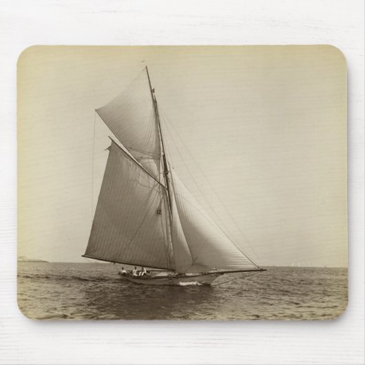 Hohes Schiffs-Segelboot mousepad (Vorne)