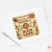 Höhle des lustigen Mannes mit eigenem Namen Quadratischer Aufkleber (Umschlag)