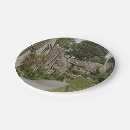 Hoity Toity House Cotswold Papierplatte Pappteller (Schrägansicht)