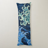 Hokusai Feminine Wave Vintager Ozean Seitenschläferkissen (Rückseite (Vertikal))