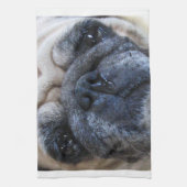 Hol dir bald einen tollen Mops-Hund Handtuch (Vertikal)