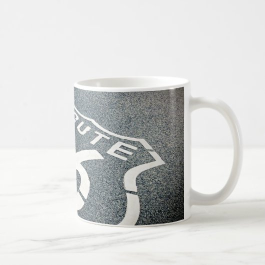 Hol dir deine Kicks auf Route 66 Kaffeetasse (Rechts)