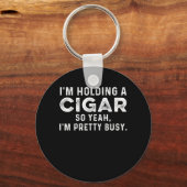 Holding Cigar Smoker Humidor Tobacco Cigars Lover Schlüsselanhänger (Vorderseite)