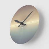 Holding The Line Runde Wanduhr (Winkel)