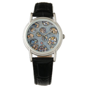 Holen mit Kieselsteinen, CA Armbanduhr
