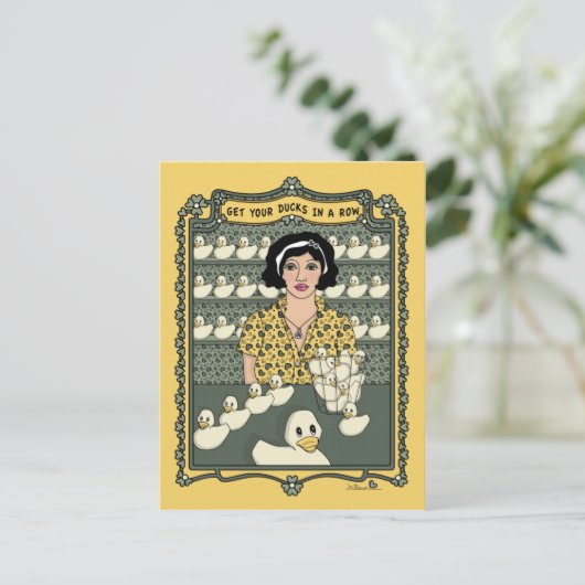 Holen Sie Ihre Enten in eine Row_C_ Postkarte (Stehend Vorderseite)