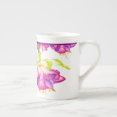 Holi auf einer Knochen-China-Tasse Porzellantasse (Rechts)