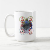 Holiday Characters on a Snowflake Ornament Kaffeetasse (Links)