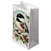 Holiday Chickadee Kleine Geschenktüte (Vorderseite Schrägansicht)