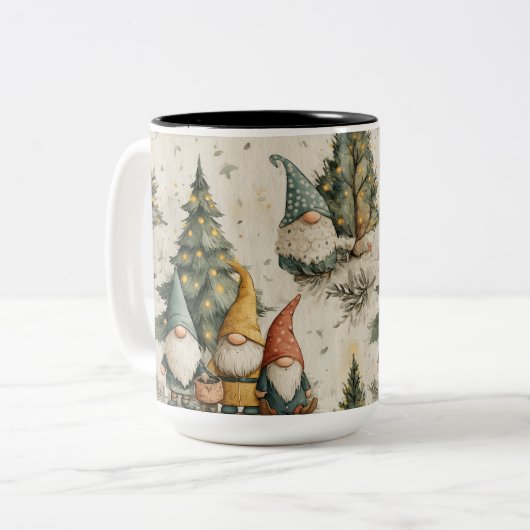Holiday Forest Gnomes With Lit Christmas Tree Zweifarbige Tasse (Vorderseite Links)