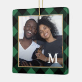 Holiday Green Kariert mit Monogram Foto Christmas Keramikornament (Links)